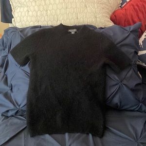 Sam’s fifth black 100% cashmere black short sleeves sweater size m